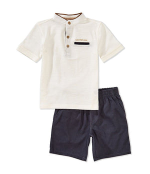 Ensemble Calvin Klein 2 Pièces pour Petit Garçon – T-Shirt Henley & Short Lavé